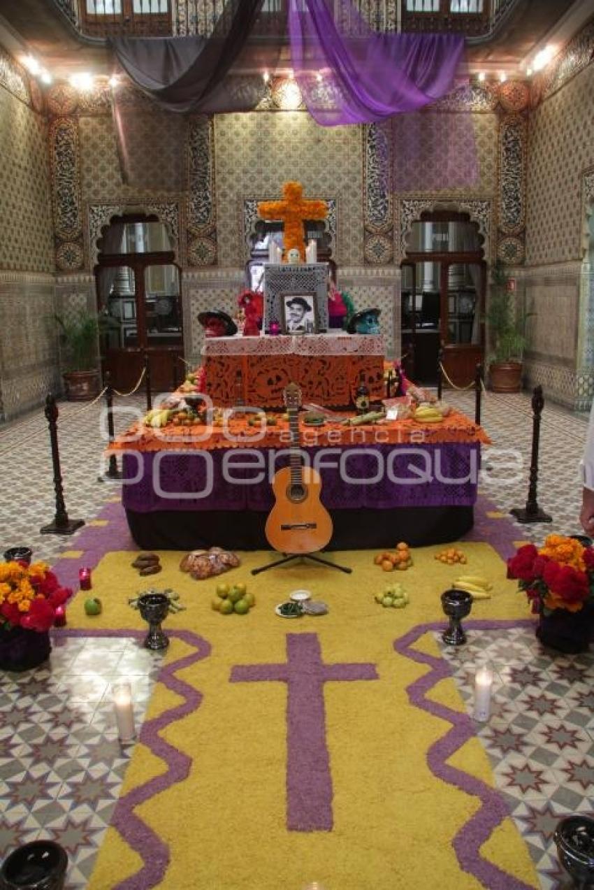 OFRENDA A CAPULINA EN EL CONGRESO