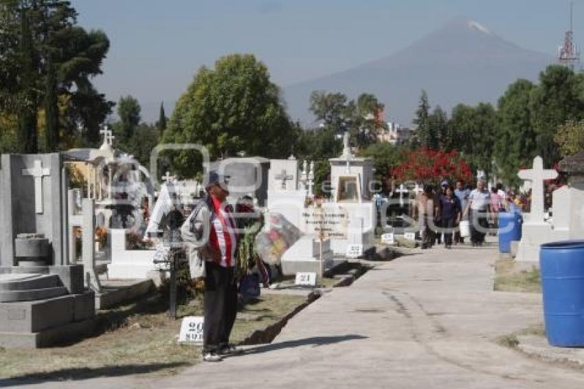 PANTEÓN DE LA PIEDAD . TODOS SANTOS