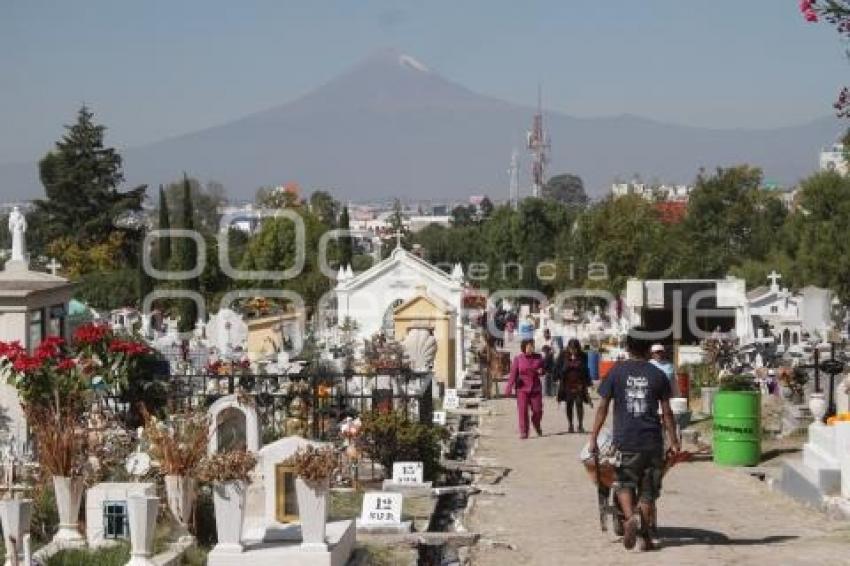 PANTEÓN DE LA PIEDAD . TODOS SANTOS