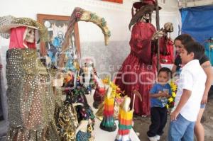 FESTEJOS A LA SANTA MUERTE