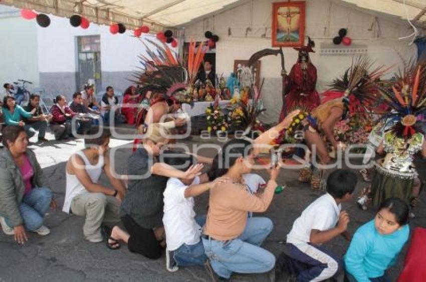 FESTEJOS A LA SANTA MUERTE