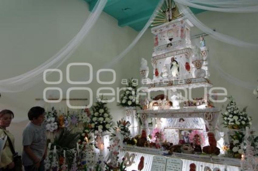 ALTARES MONUMENTALES EN HUAQUECHULA