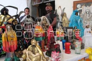 FESTEJOS A LA SANTA MUERTE