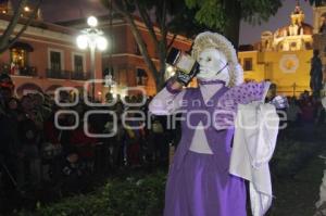 LOS MUERTOS VIVIENTES EN EL ZÓCALO