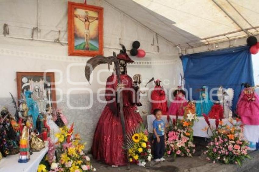 FESTEJOS A LA SANTA MUERTE