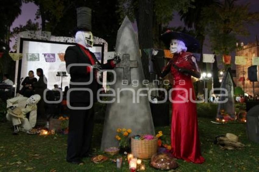 LOS MUERTOS VIVIENTES EN EL ZÓCALO