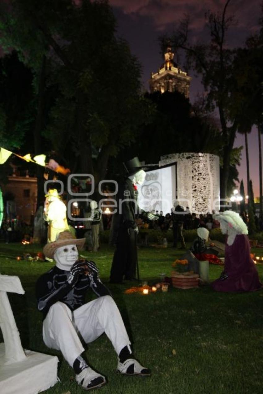 LOS MUERTOS VIVIENTES EN EL ZÓCALO