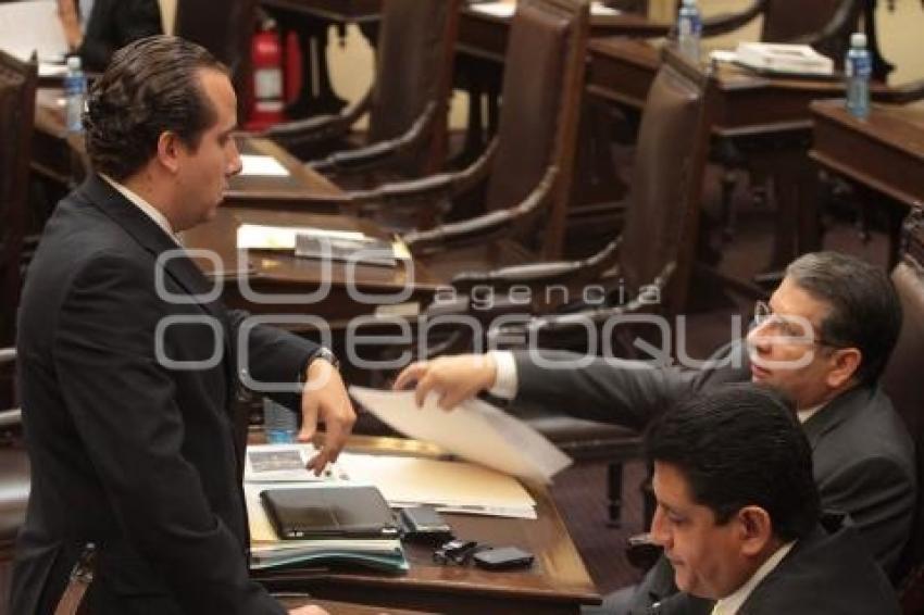 SESION EN EL CONGRESO DEL ESTADO