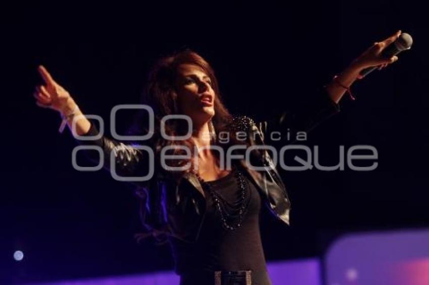 EDITH MÁRQUEZ . CONCIERTO PARA TI CON AMOR