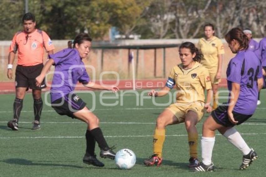 ANGELES SOCCER VS PUMAS