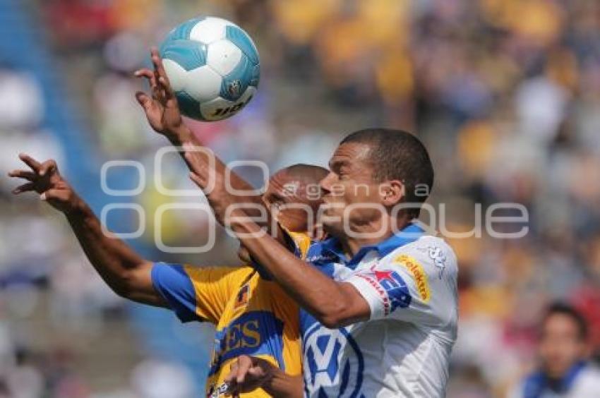 PUEBLA VS TIGRES . FUTBOL