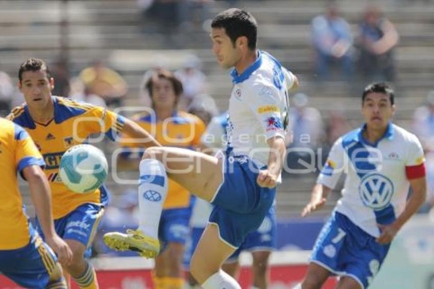 FUTBOL . PUEBLA FC VS TIGRES