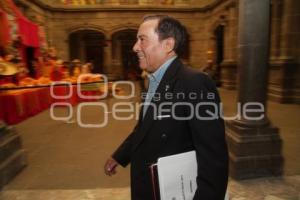 ARTURO BOTELLO . TESORERO