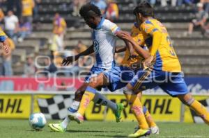 FUTBOL . PUEBLA FC VS TIGRES