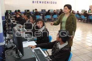 EDUARDO RIVERA INAUGURA AULA DE MEDIOS EN SECUNDARIA TECNICA 96