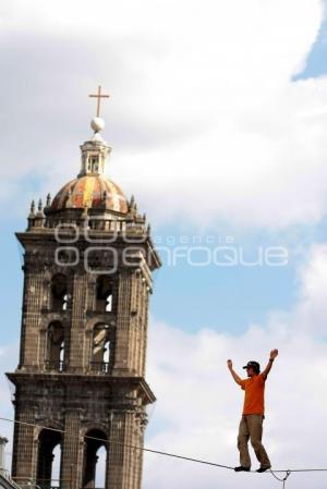 ACROBACIAS AL AIRE LIBRE