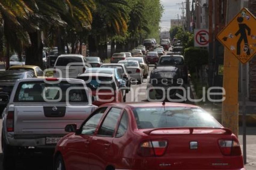 TRÁFICO POR OBRAS EN LA 49 PONIENTE