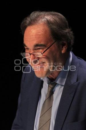 OLIVER STONE, CIUDAD DE LAS IDEAS.