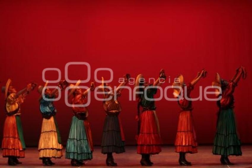 BALLET FOLKLORICO DE AMALIA HERNANDEZ