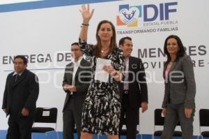 ENTREGA DIF BECAS A JÓVENES TRABAJADORES