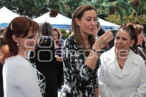 MARTHA ERICKA ALONSO DE MORENO VALLE INAUGURA BAZAR NAVIDEÑO