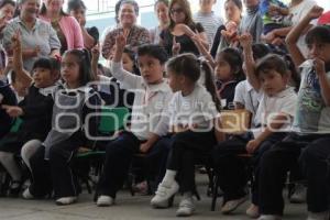 INAUGURA AULA DE MEDIOS EDUARDO RIVERA
