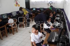 INAUGURA AULA DE MEDIOS EDUARDO RIVERA