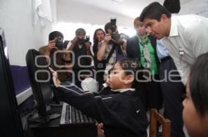 INAUGURA AULA DE MEDIOS EDUARDO RIVERA