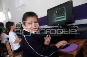 INAUGURA AULA DE MEDIOS EDUARDO RIVERA