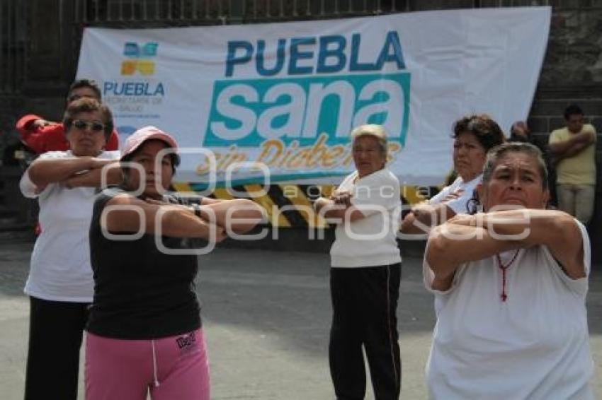 FERIA DE LA SALUD EN EL ZOCALO DE LA CIUDAD