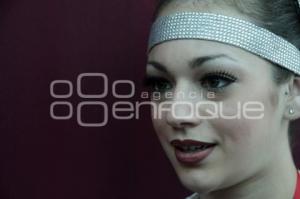 PREMIAN A ELAYNE KRAMER CONTORSIONISTA