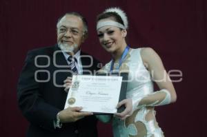 PREMIAN A ELAYNE KRAMER CONTORSIONISTA