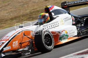 CARRERA LATAM FORMULA 2000
