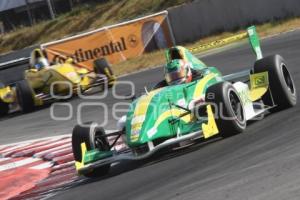 CARRERA LATAM FORMULA 2000