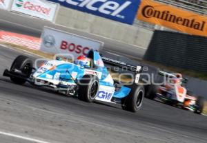 CARRERA LATAM FORMULA 2000