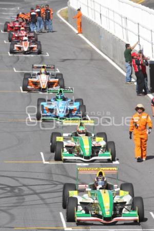 CARRERA LATAM FORMULA 2000
