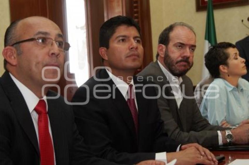 CONVENIO QUE REGULA LA PUBLICIDAD DE CAMPAÑAS 2012