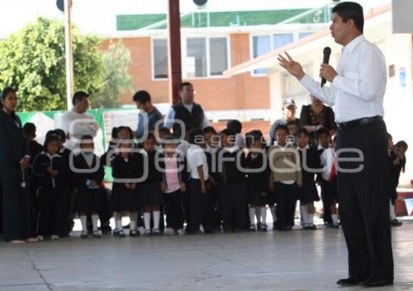 INAUGURACION DE DESAYUNADOR ESCOLAR