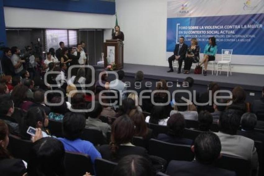 MARTHA ERIKA ALONSO CLAUSURA FORO EN PGJ