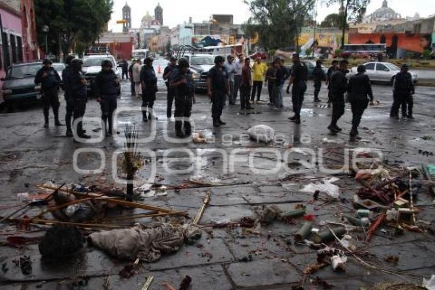 DESALOJO DE COMERCIANTES EN ANALCO