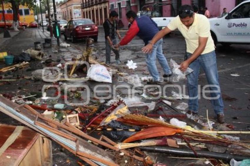 DESALOJO DE COMERCIANTES EN ANALCO