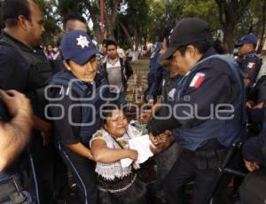 DESALOJO DE COMERCIANTES EN ANALCO