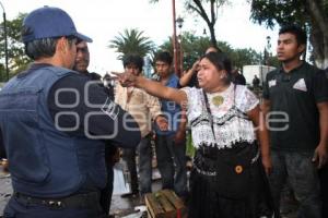 DESALOJO DE COMERCIANTES EN ANALCO