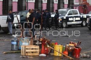 DESALOJO DE COMERCIANTES EN ANALCO