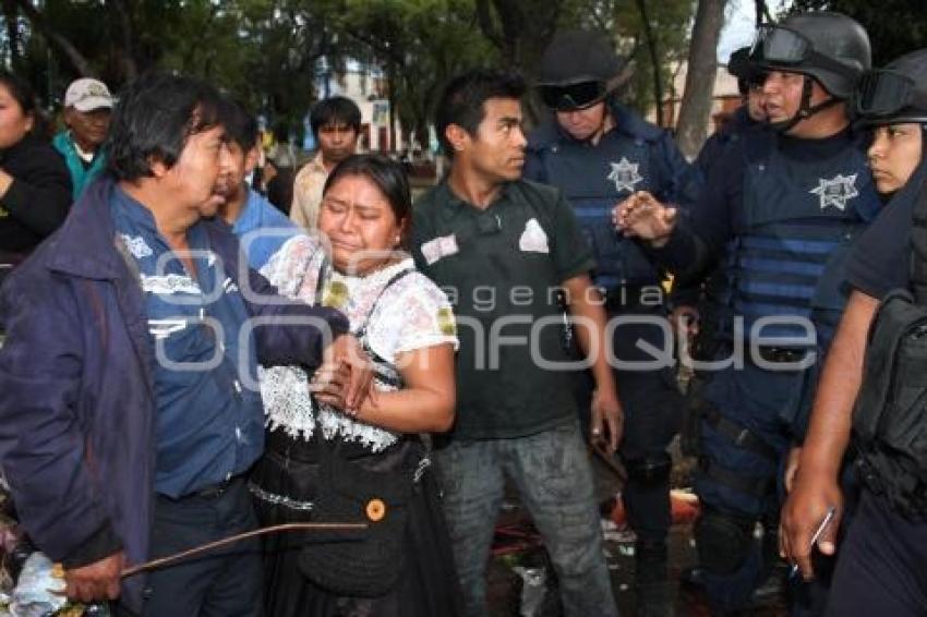 DESALOJO DE COMERCIANTES EN ANALCO