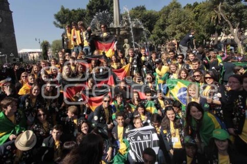 ESTUDIANTES EXTRANJEROS