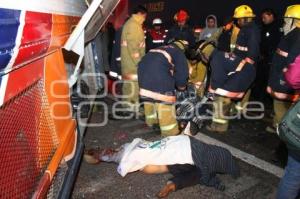 CHOQUE EN LA PUEBLA-ORIZABA DEJA DOS MUERTOS