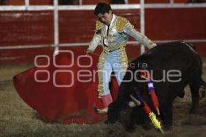 TOROS . PEDRO GUTIERREZ . EL CAPEA