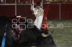 TOROS . HILDA TENORIO