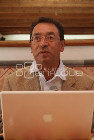 ALBERTO AMADOR LEAL